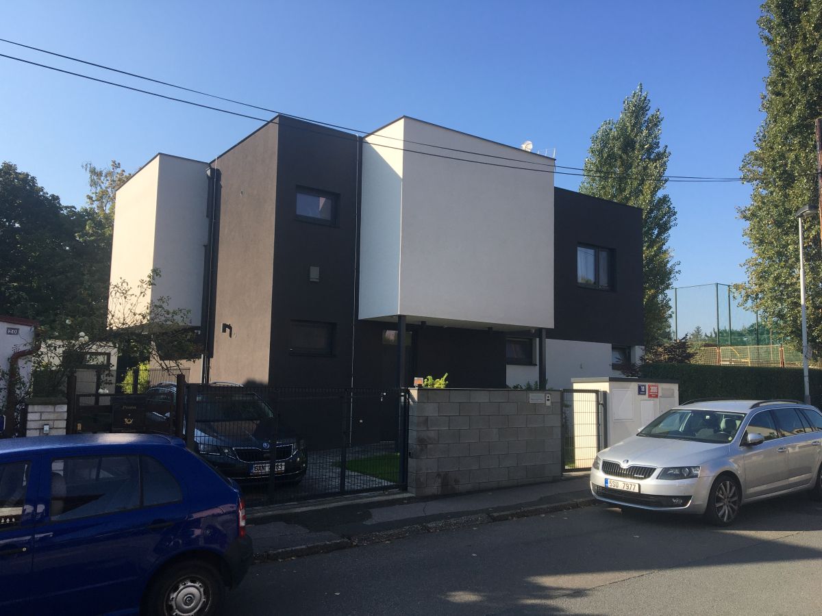 Rodinný dům - Horní Počernice